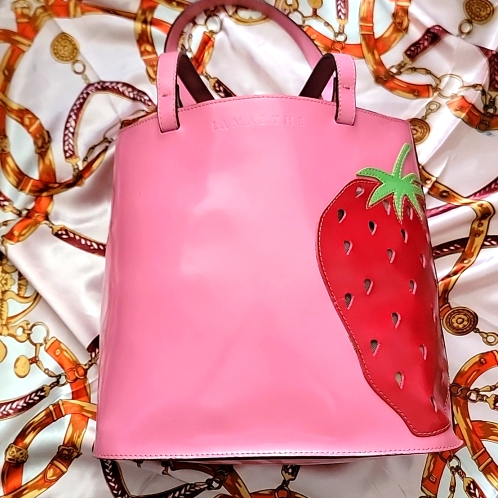 Beautiful  Lamarthe tote bag